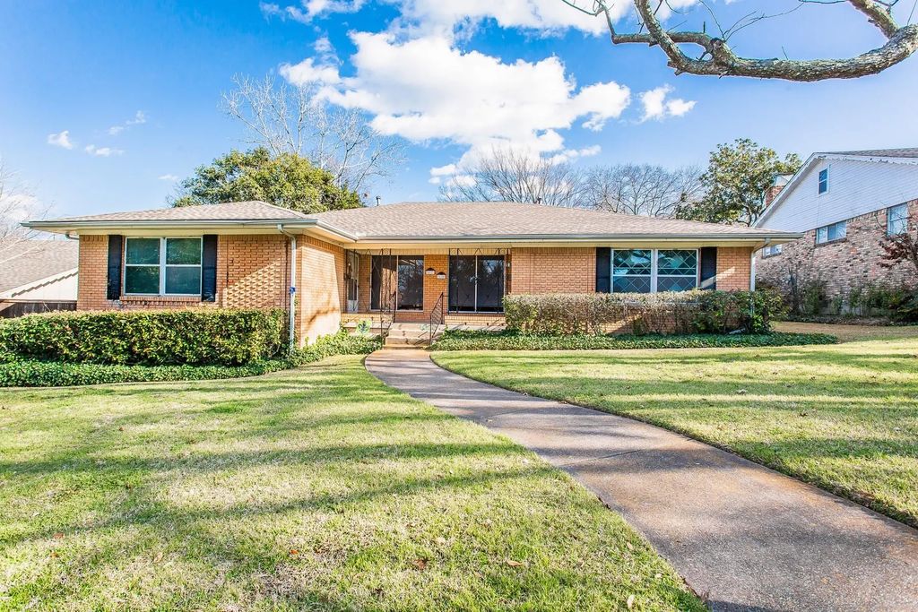 7010 & 7012 Kingsbury Drive, Dallas