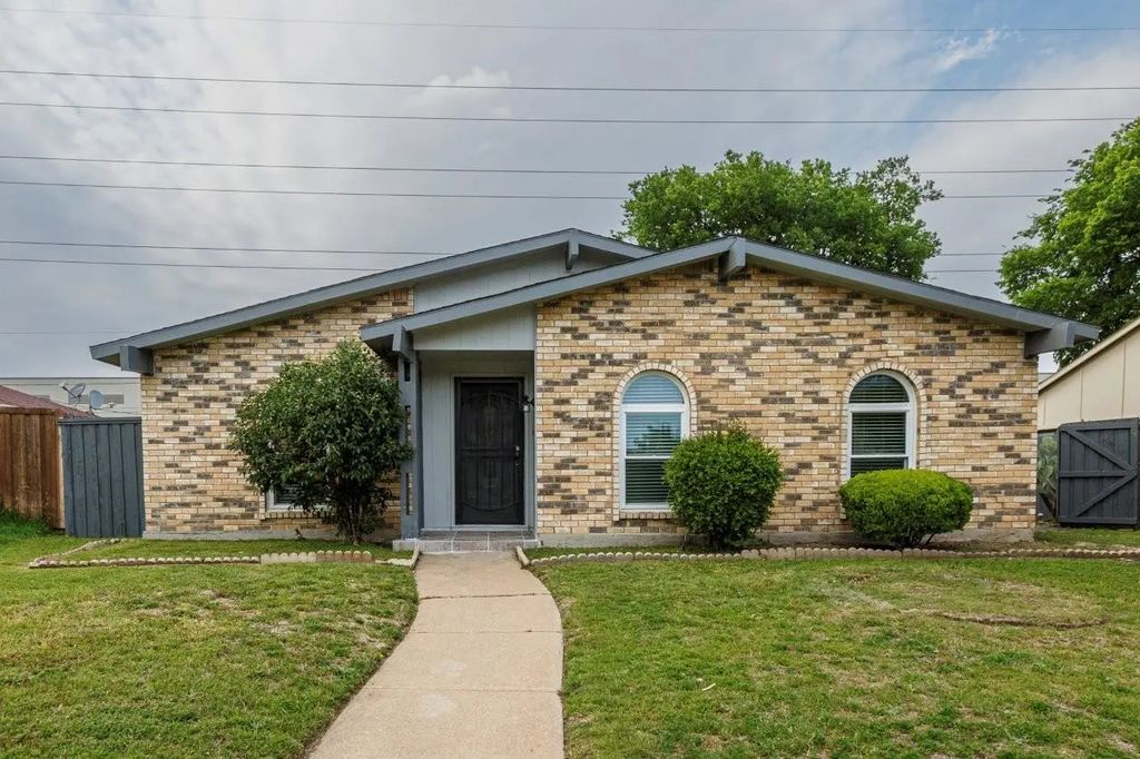 3029 Weather Vane Lane, Dallas