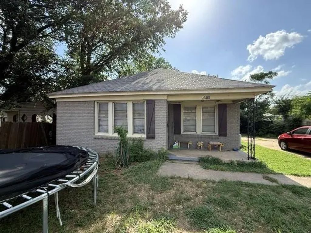 2508 Purselley Drive, Fort Worth
