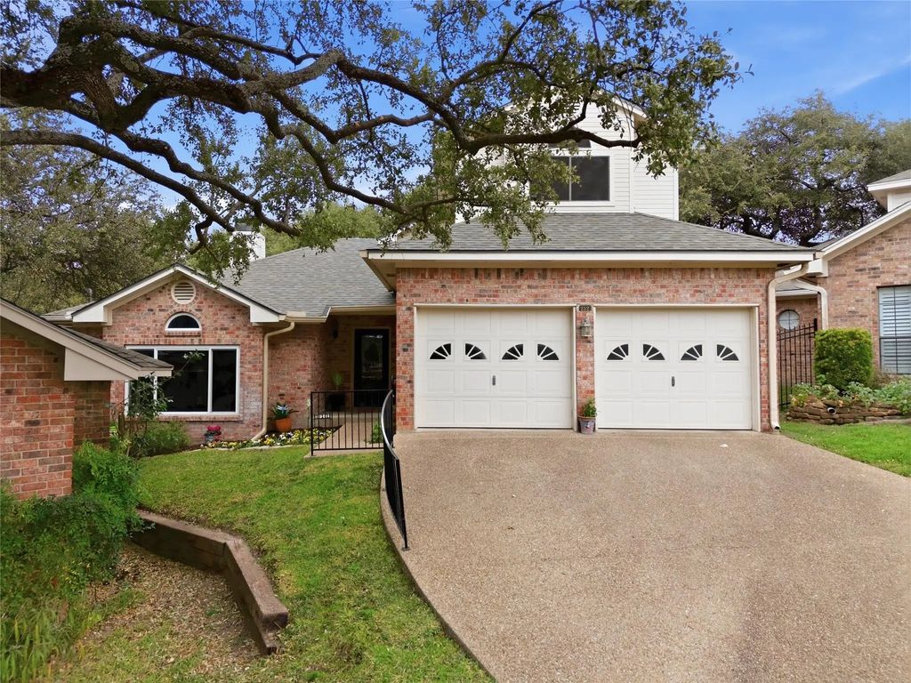 212 Shady Place Drive, Waco