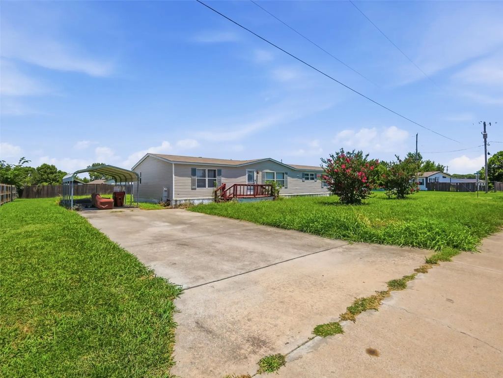 201 Oak Street, Blue Ridge