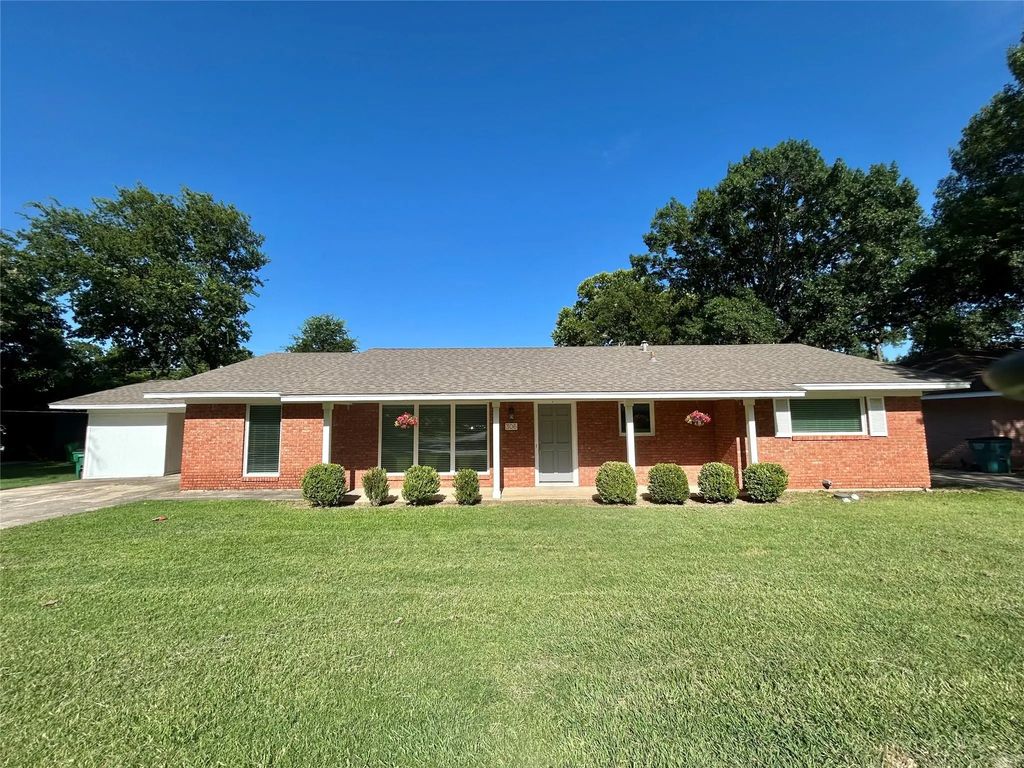 306 Line Drive, Gainesville