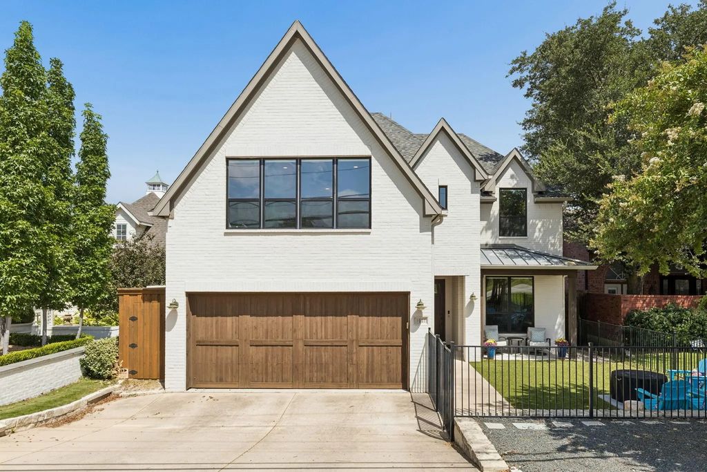 9111 Lanshire Drive, Dallas