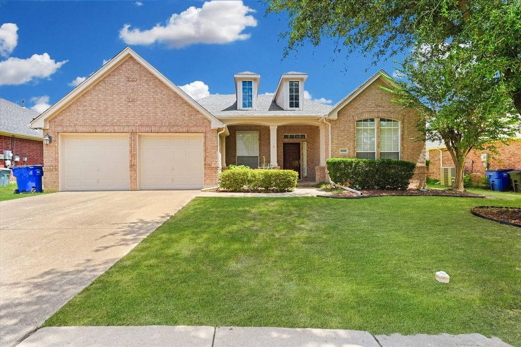 2308 Laura Elizabeth Trail, Mansfield