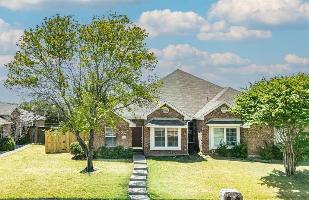 1723 Preston On The Lake Boulevard, Little Elm