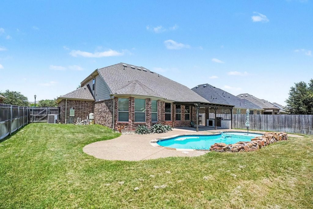 4310 Garden Path Lane, Mansfield