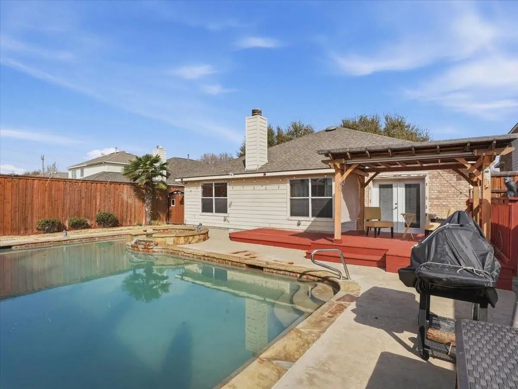 1039 Wood Brook Drive, Grand Prairie