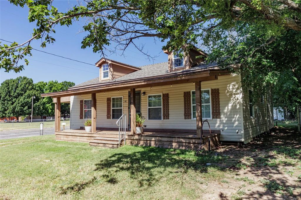101 N Hubbard Street, Alvord