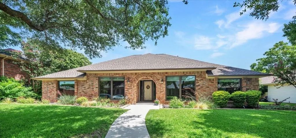 2225 Fountain Head Drive, Plano