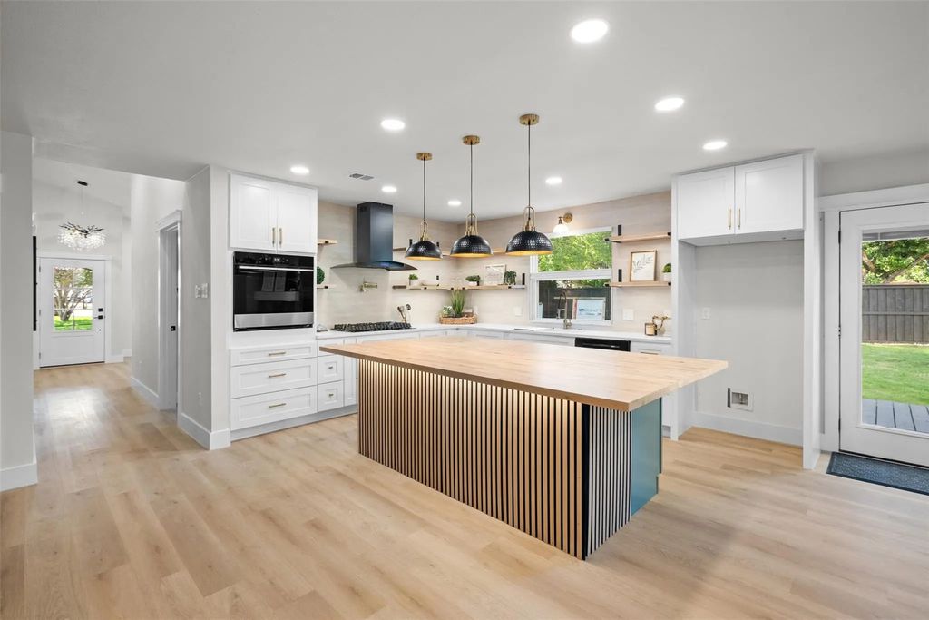 6402 Fallbrook Drive, Garland