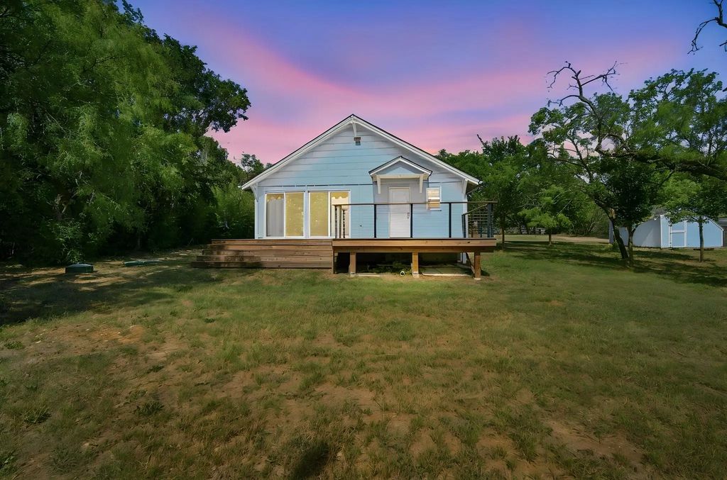 3325 Dove Creek Road, Cleburne
