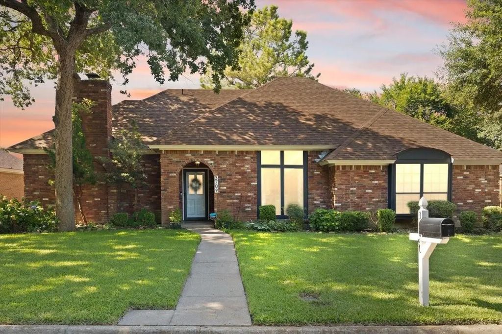 3709 Danbury Drive, Arlington