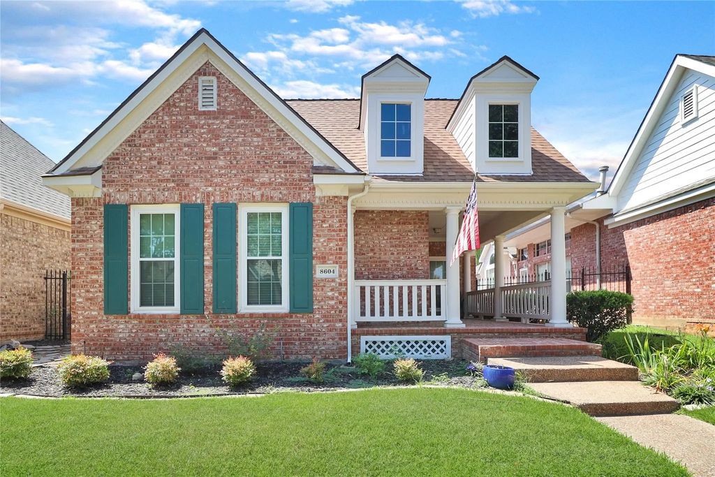 8604 Beetle Nut Lane, North Richland Hills