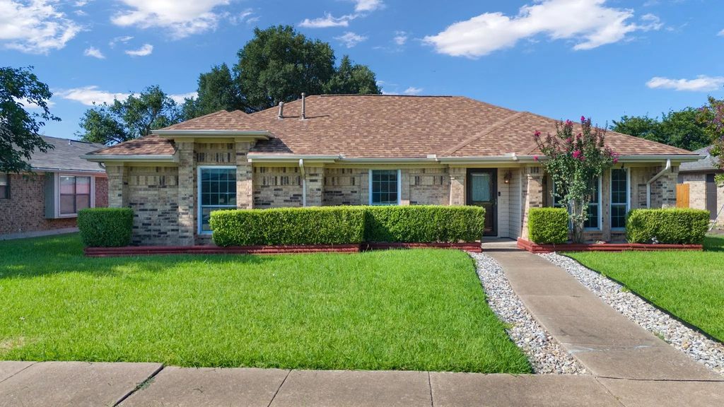 1810 Tiburon Bend, Lewisville