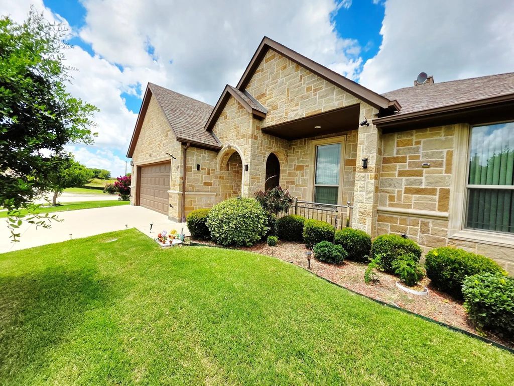 1021 Saint Matthew Circle, Royse City