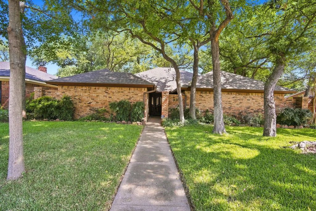 4307 Churchwood Drive, Arlington