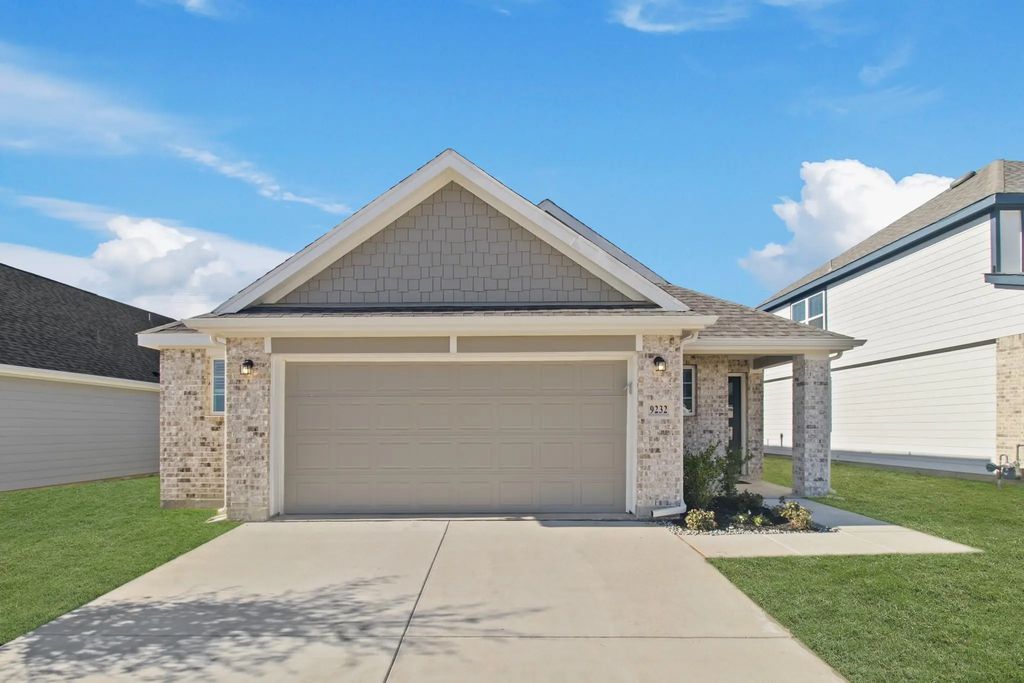 9232 Union Pacific Drive, Fort Worth