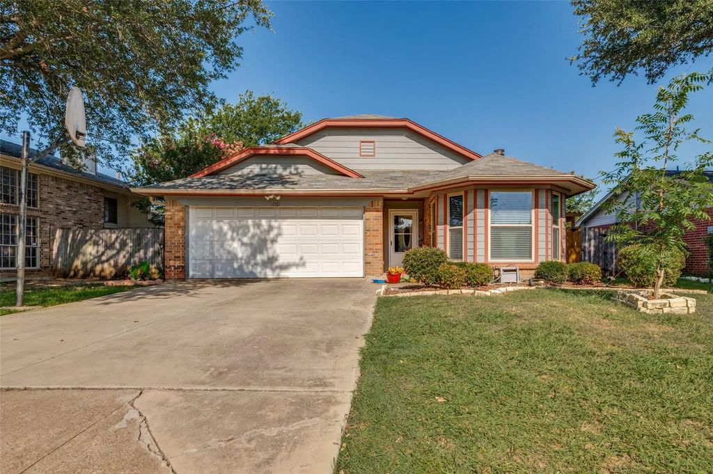 5210 Rowcrop Drive, Arlington