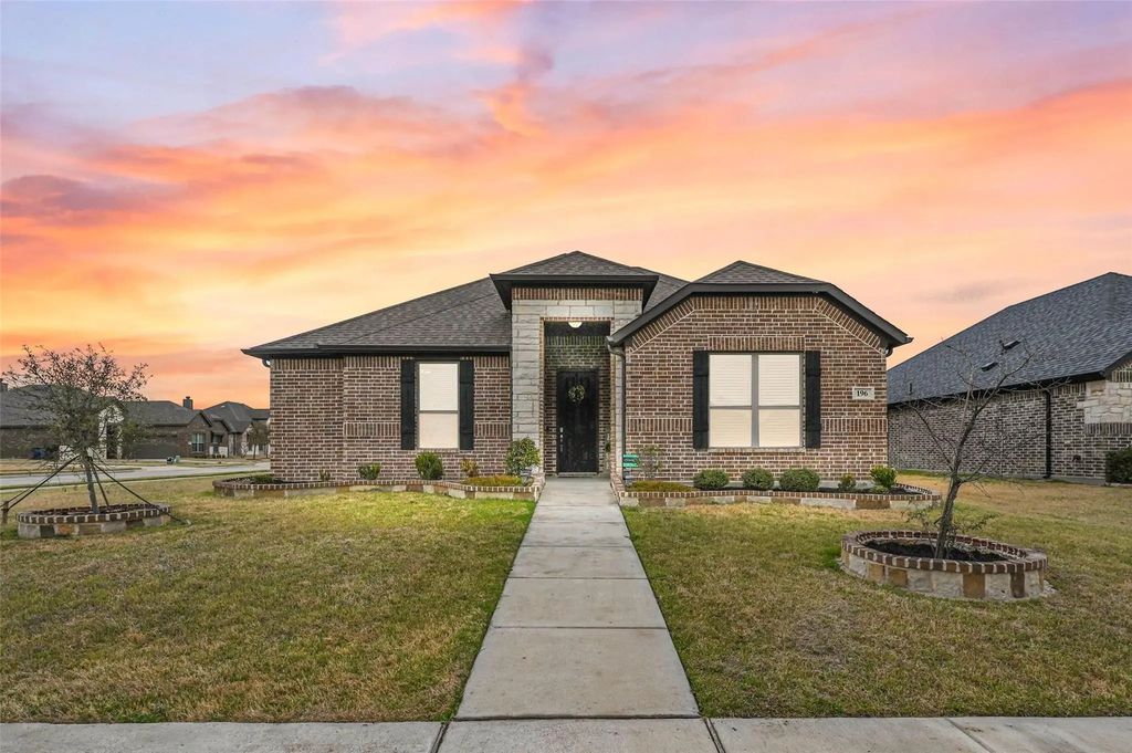 196 Lady Bird, Waxahachie