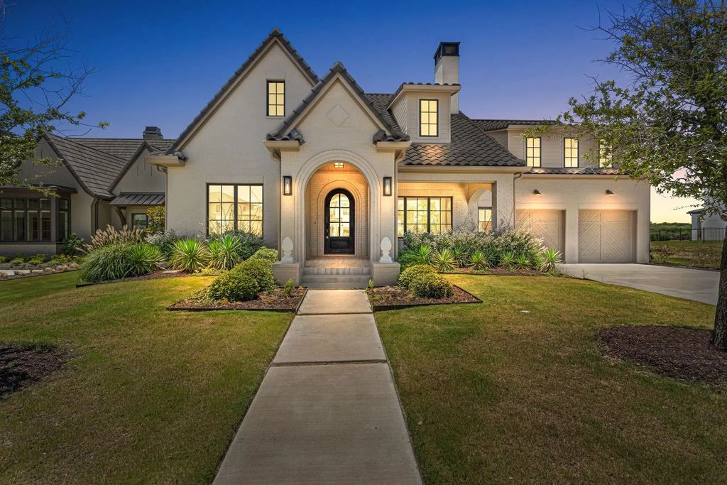 9717 Latour Court, Fort Worth