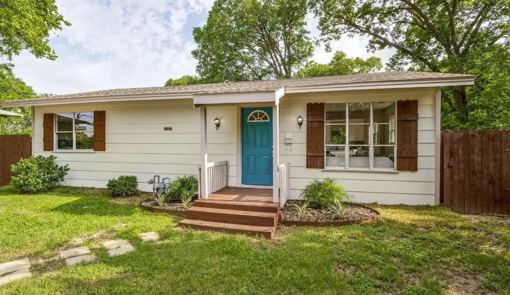1707 Homeland Street, Dallas
