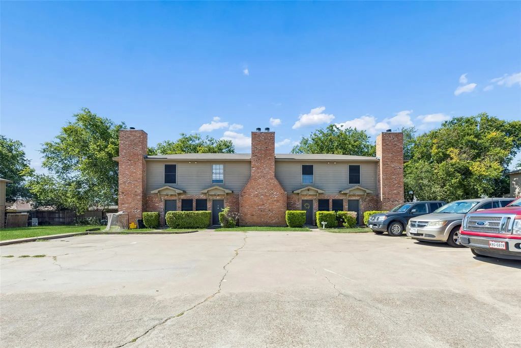 321 Cambridge Drive, Saginaw