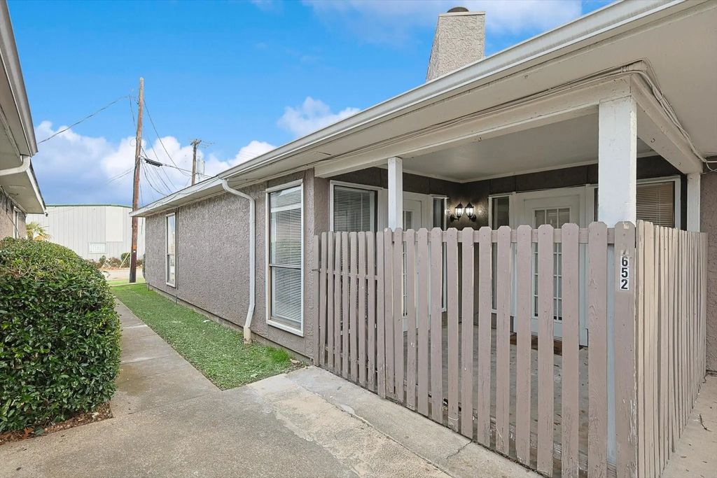 7652 Ronnie Drive, Dallas