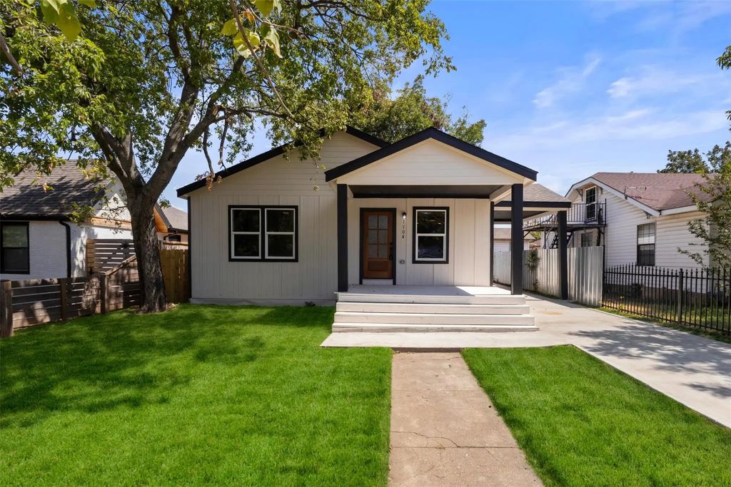 1104 S Brighton Avenue, Dallas