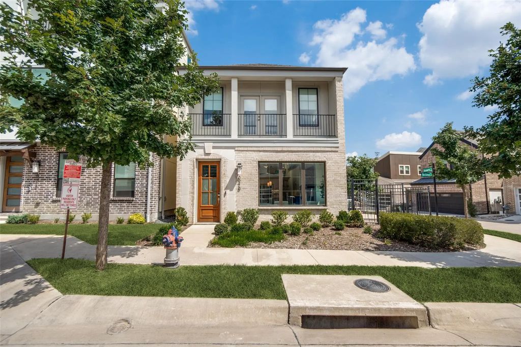 8218 Manoa Drive, Dallas