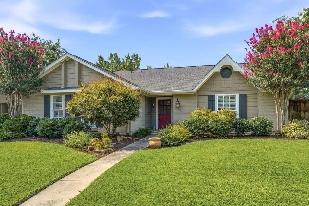258 Creekside Lane, Coppell