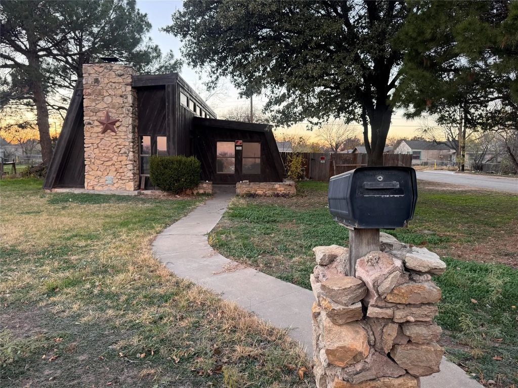 2066 Vine Street, Abilene