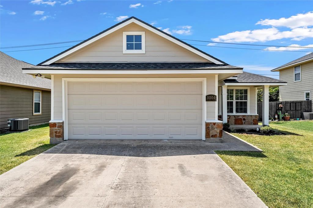 10104 Bunting Drive, Waco