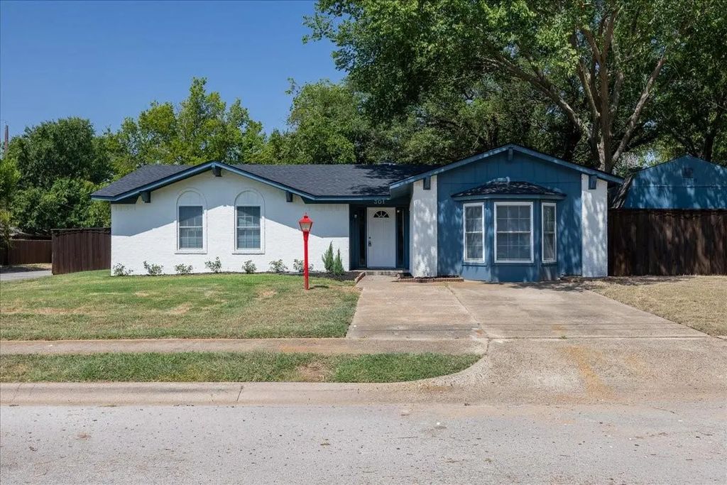 301 Bellaire Drive, Denton