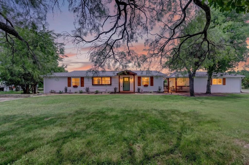 704 Spring Miller Court, Arlington
