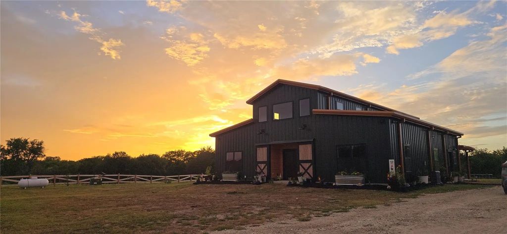 9924 Nw County Road 2221, Barry