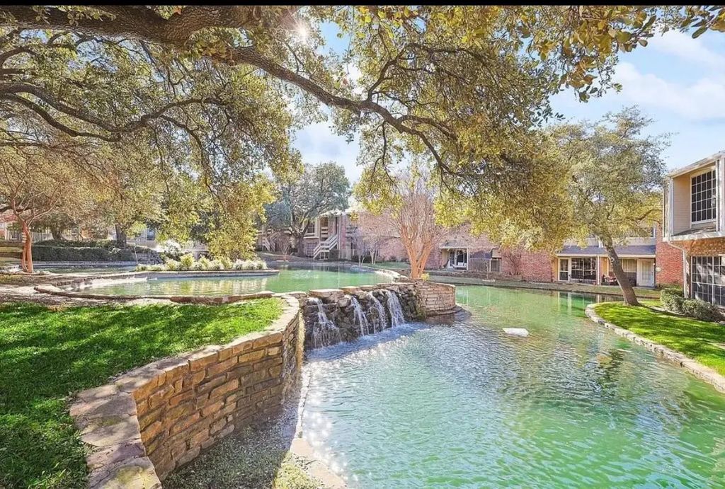 3550 Country Square Drive 109, Carrollton
