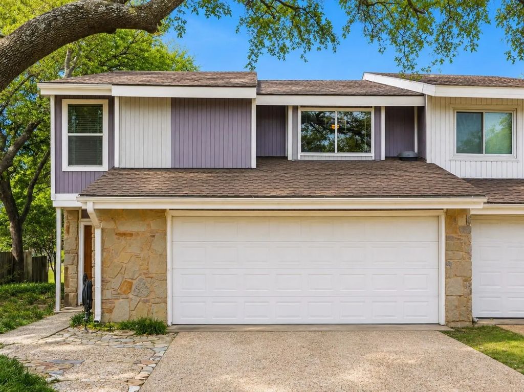 2920 Shady Lake Circle, Carrollton
