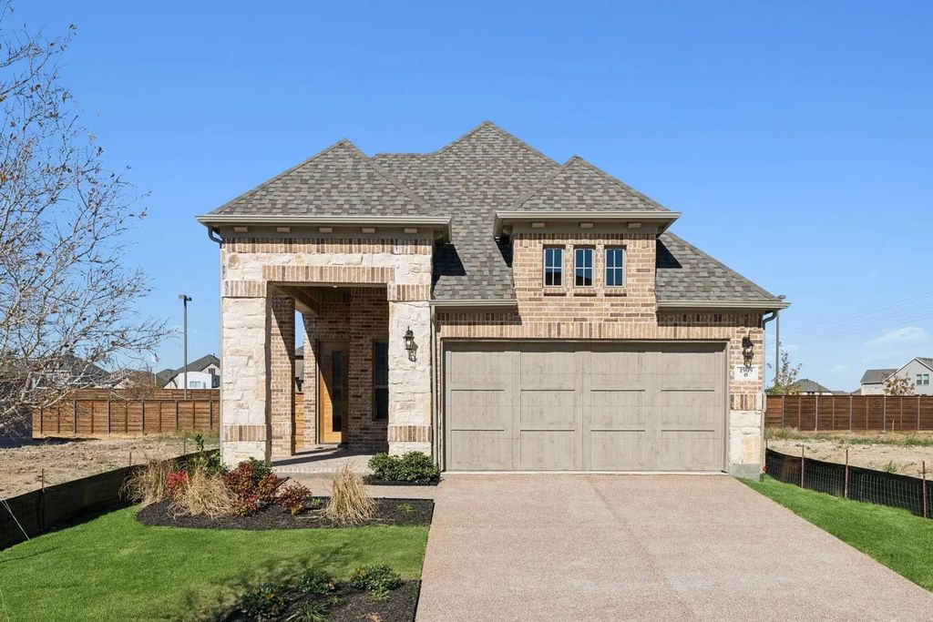 2005 Lone Oak Trail, Mesquite
