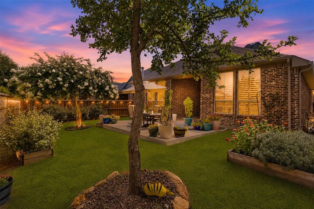 8028 Deep Water Cove, McKinney
