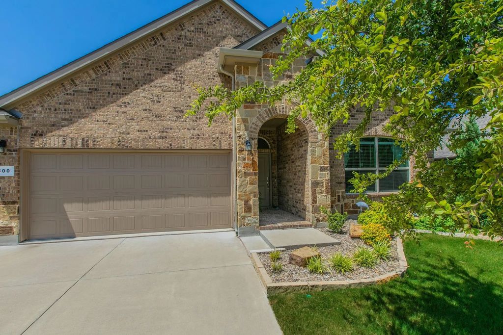 500 Smart Strike Trail, Granbury