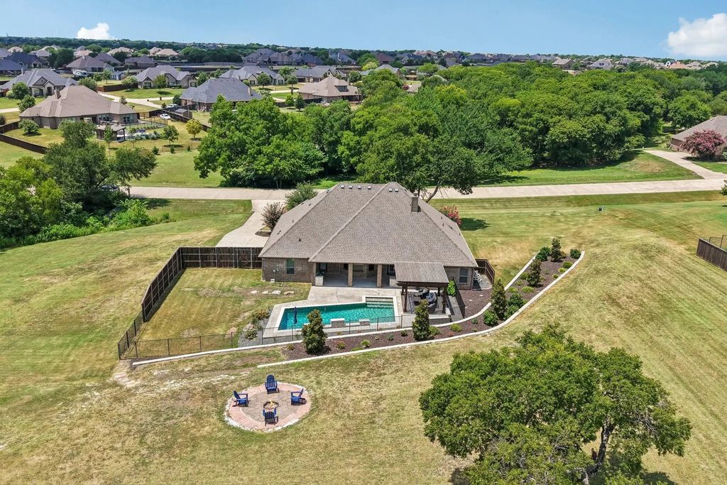 2810 Fossil Creek Drive, Midlothian
