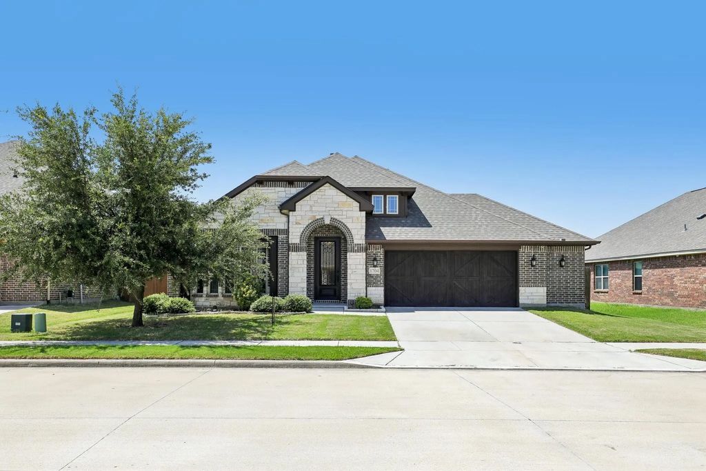1704 Emma Pearl Lane, Little Elm