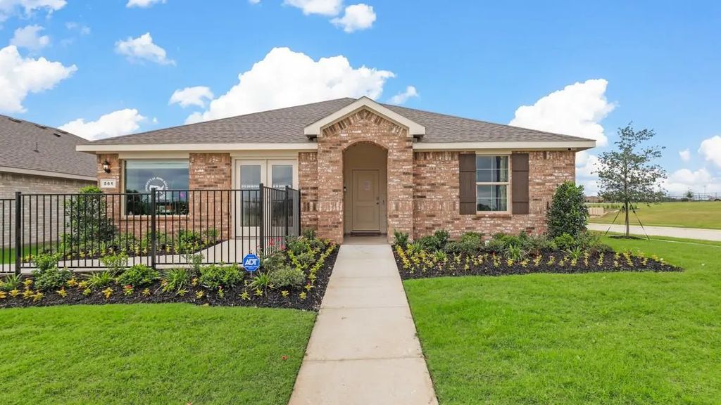 561 Marsh Street, Cleburne