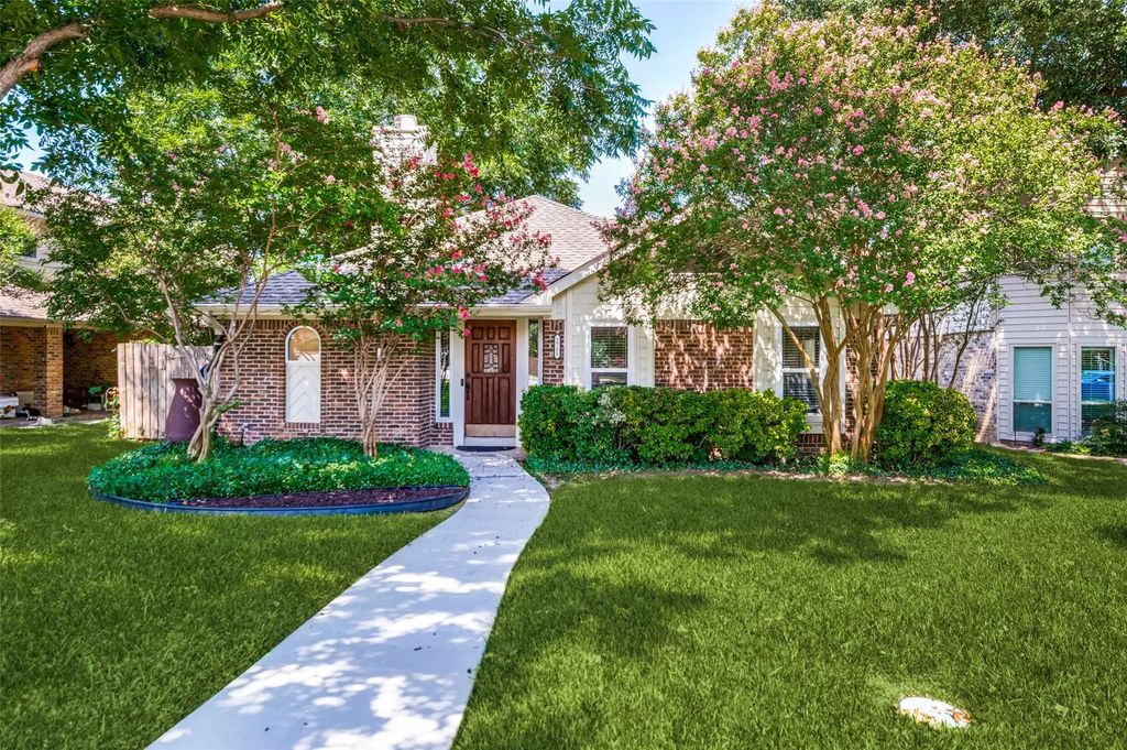 2711 Van Gogh Place, Dallas
