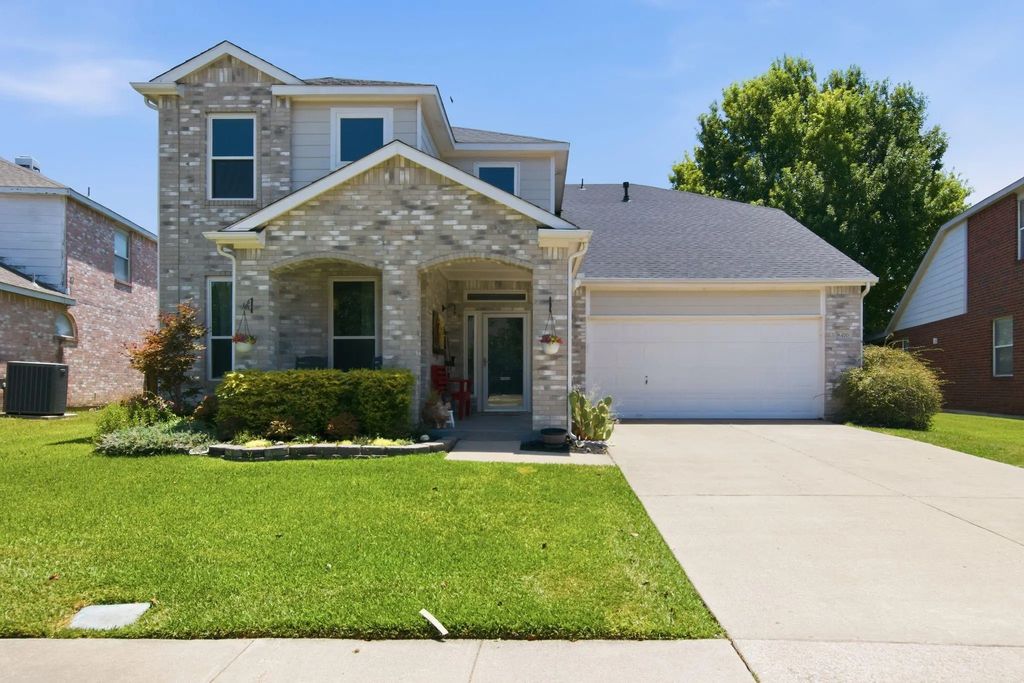 8470 Big Cypress Court, Fort Worth
