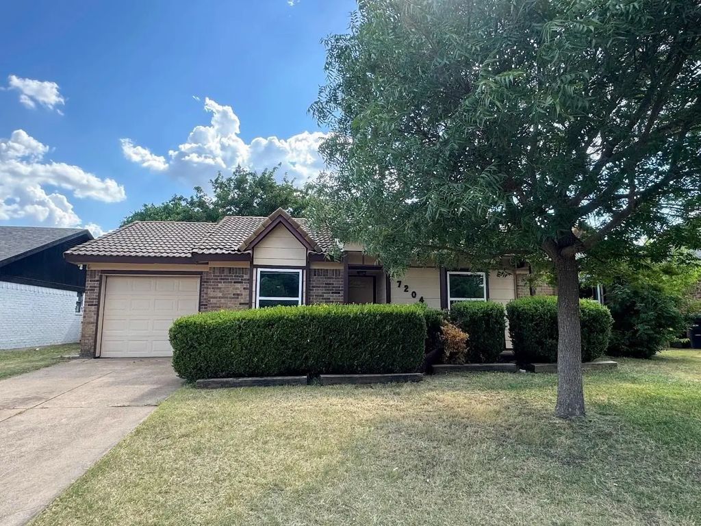 7204 Ridge Road, Fort Worth