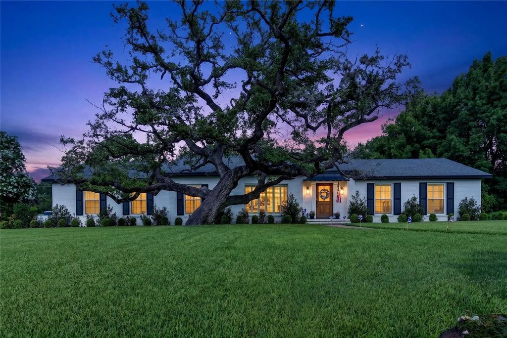 1600 Royal Oaks Drive, Waco
