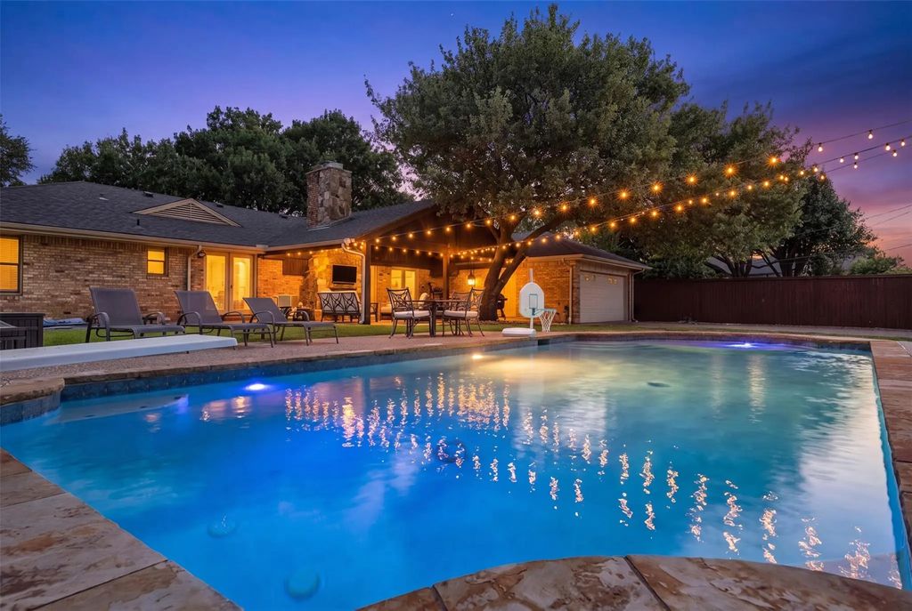 4421 Allencrest Lane, Dallas