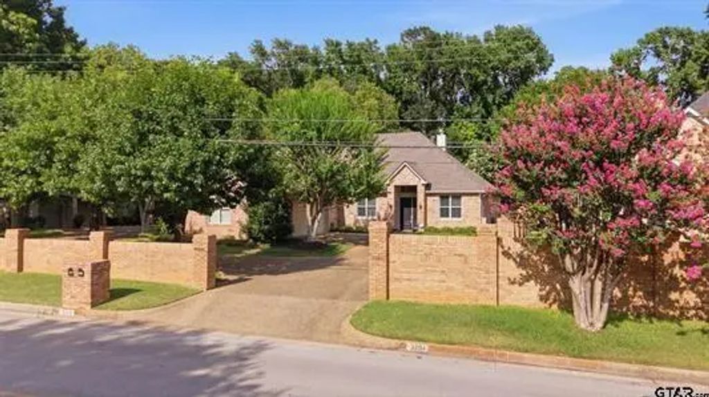 3204 Old Bullard Road, Tyler