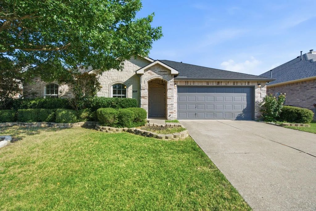 237 Flatwood Drive, Little Elm